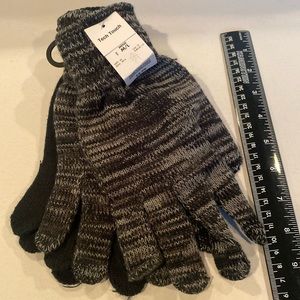 NWT 2 pair Men’s Tech Touch Winter Gloves